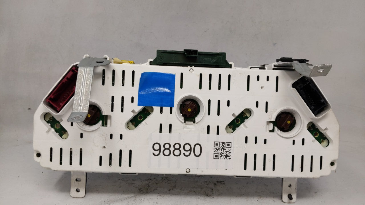 2002-2003 Land Rover Freelander Instrument Cluster Speedometer Gauges P/N:52010502E Fits Fits 2002 2003 OEM Used Auto Parts