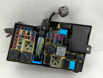 2004-2009 Mazda 3 Fusebox Fuse Box Panel Relay Module P/N:518818109 Fits Fits 2004 2005 2006 2007 2008 2009 OEM Used Auto Parts