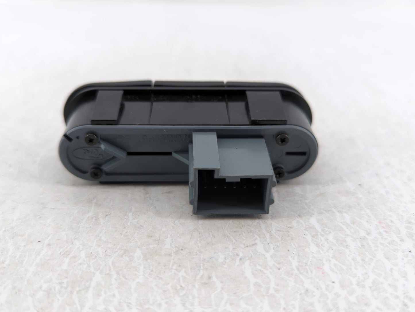 2019 Chevrolet Equinox OnStar Interface Communication Control Module OEM - Oemusedautoparts1.com