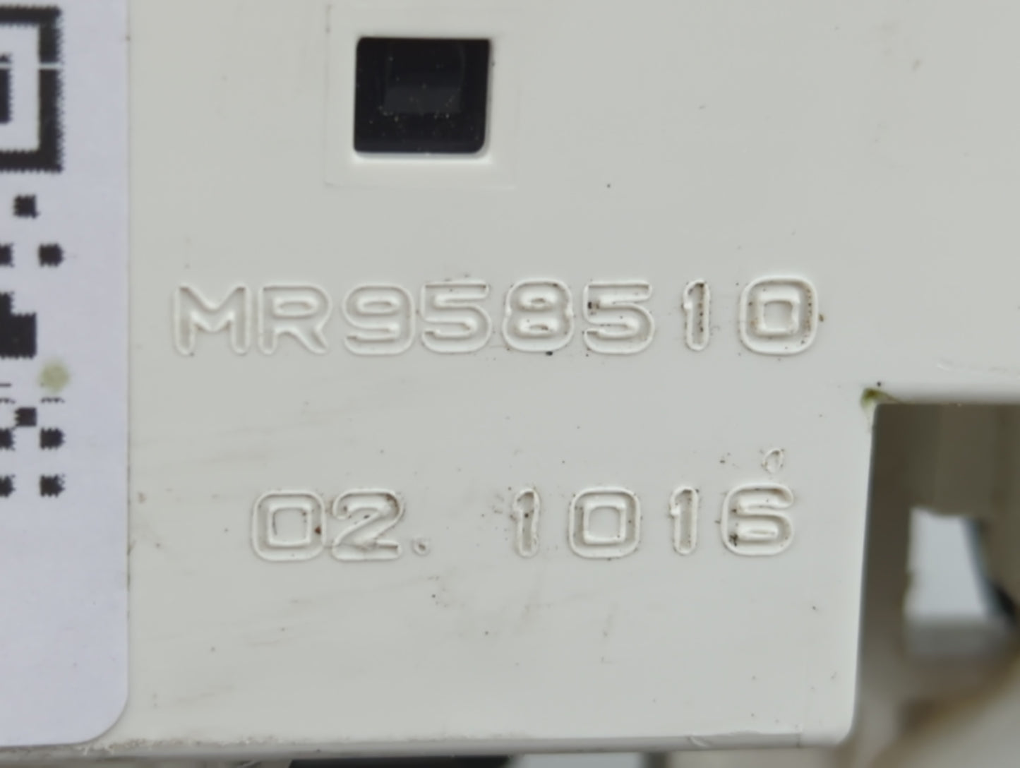 2003-2005 Mitsubishi Eclipse Climate Control Module Temperature AC/Heater Replacement P/N:MR958510 Fits Fits 2003 2004 2005