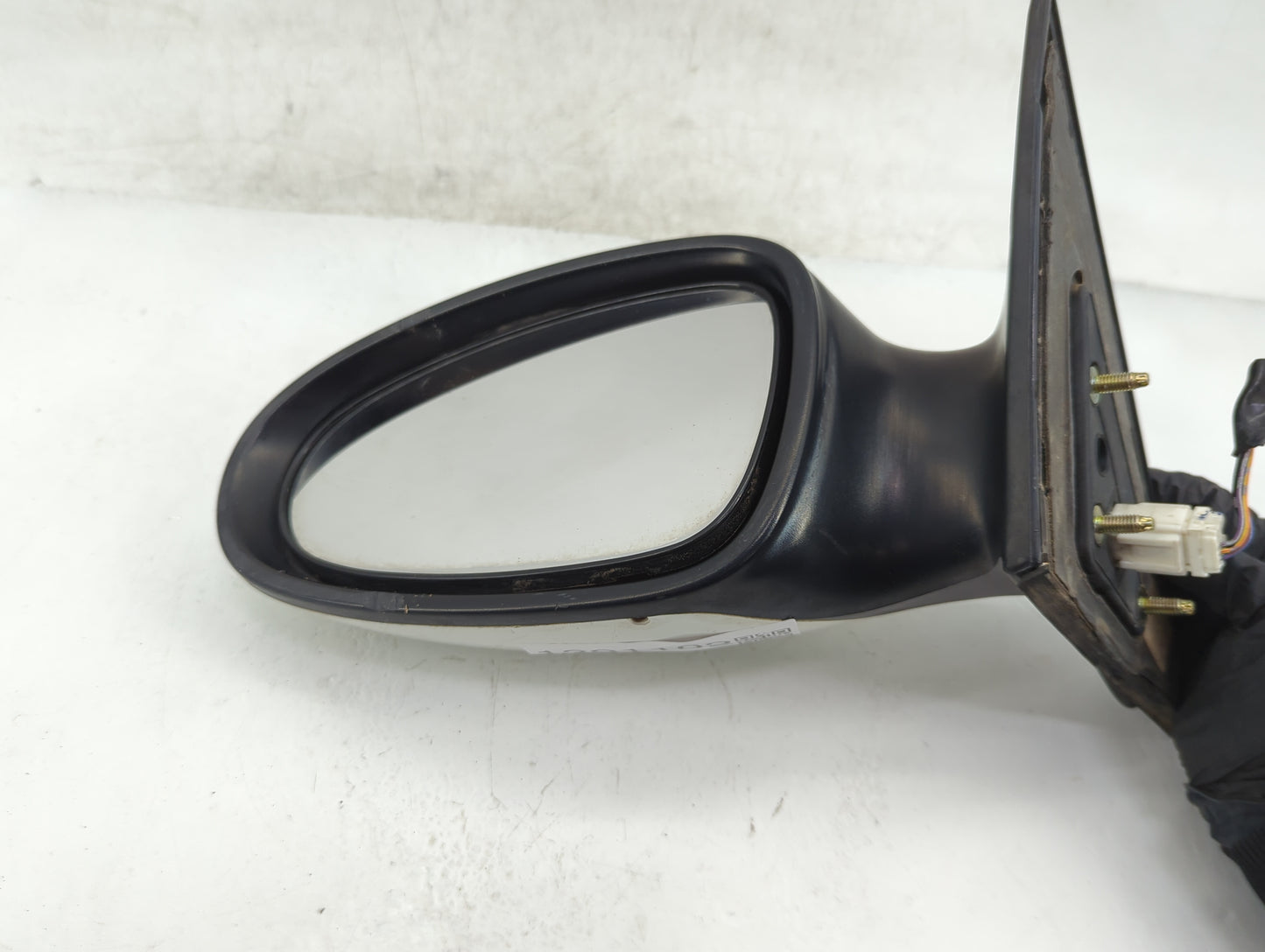 2002-2003 Nissan Altima Driver Side View Mirror - Left Door Mirror OEM Used - Oemusedautoparts1.com