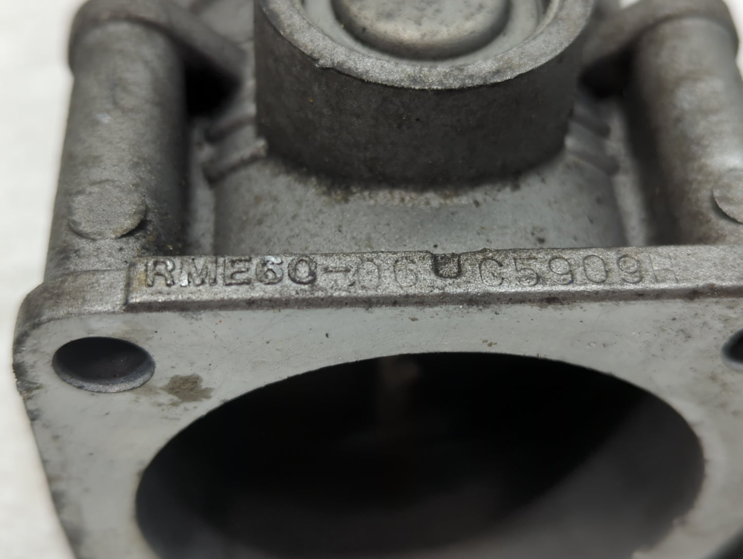 2002-2006 Nissan Altima Throttle Body P/N:RME60-05 576-01, SERA576-01, RME60-06 Fits Fits 2002 2003 2004 2005 2006 OEM Used