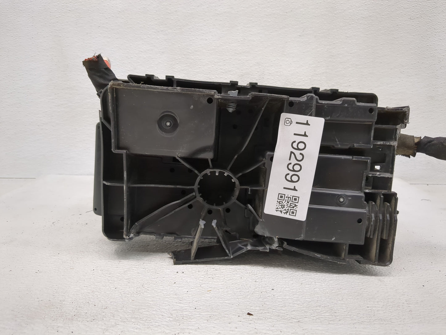2003-2004 Nissan Xterra Fusebox Fuse Box Panel Relay Module P/N:24382 3S500 Fits Fits 2003 2004 OEM Used Auto Parts - Oemuse