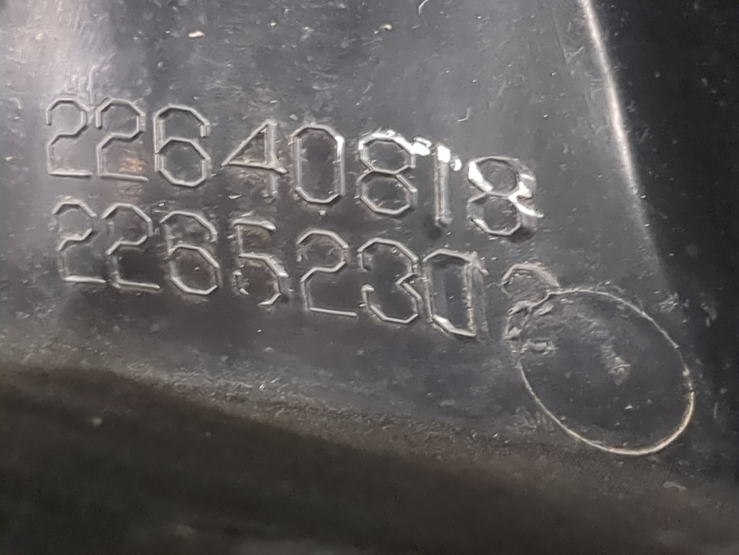 1999-2004 Oldsmobile Alero Driver Left Side Deck Lid Mounted Tail Light - Oemusedautoparts1.com
