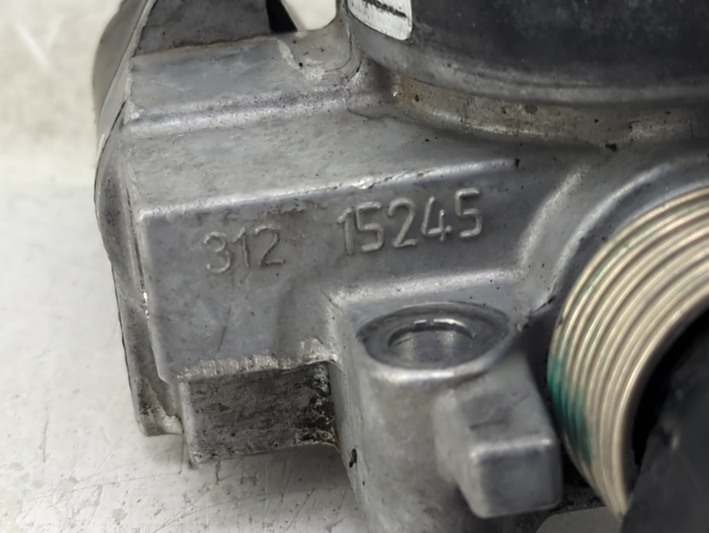 2001-2003 Pontiac Grand Prix Throttle Body Fits Fits 2001 2002 2003 2004 2005 OEM Used Auto Parts - Oemusedautoparts1.com