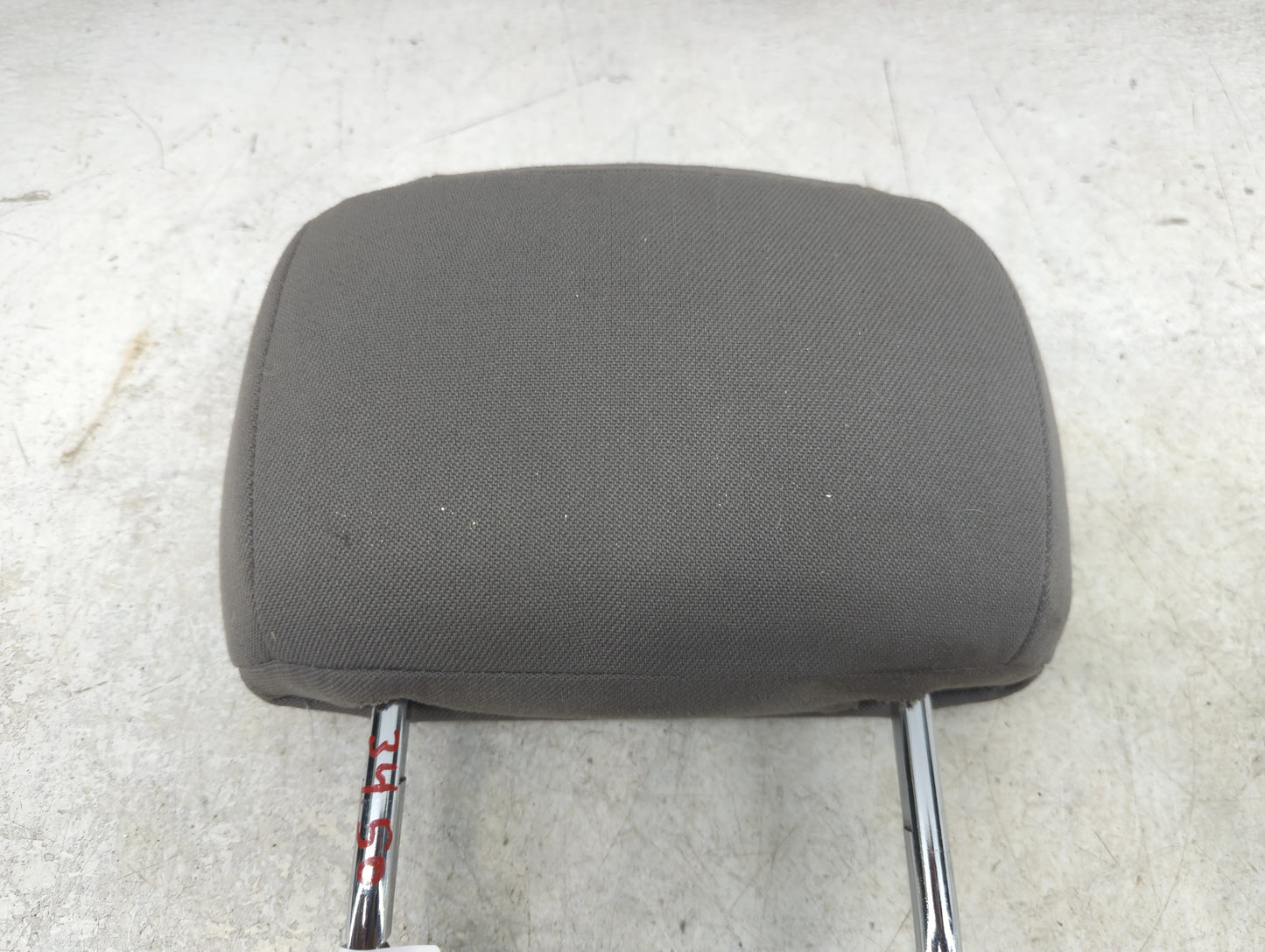 2003 Saturn L300 Headrest Head Rest Rear Center Seat Fits OEM Used Auto Parts - Oemusedautoparts1.com