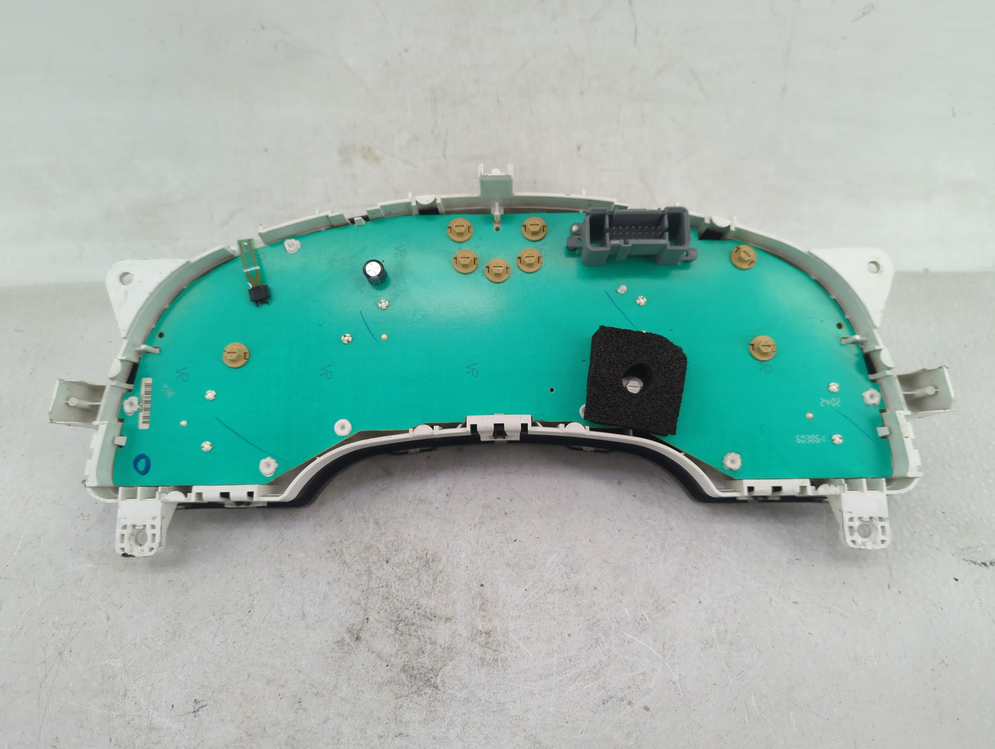2003-2005 Saturn L300 Instrument Cluster Speedometer Gauges P/N:22696697 Fits Fits 2003 2004 2005 OEM Used Auto Parts - Oemu