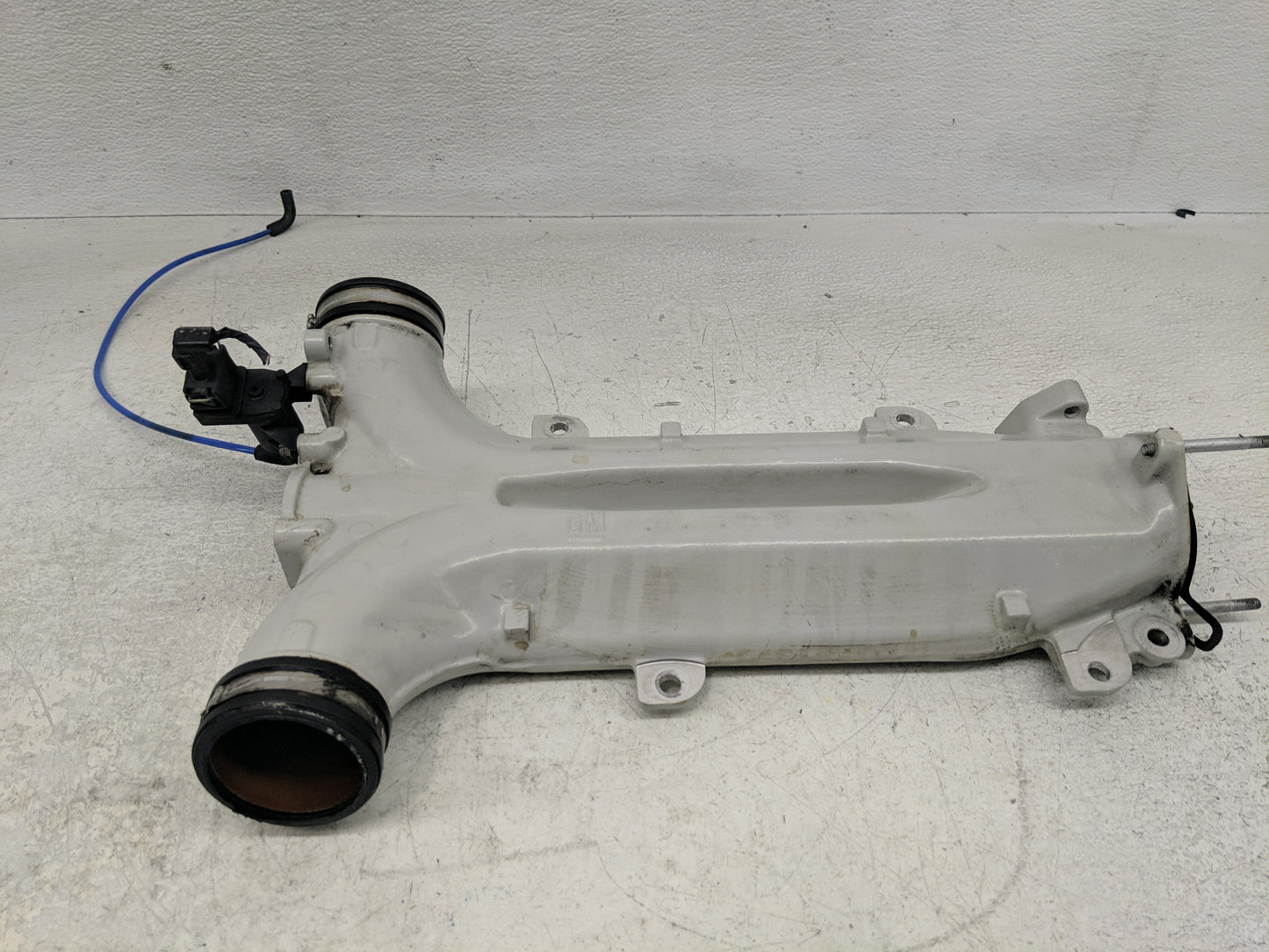 2001-2003 Saturn Lw300 Air Intake Manifold Fits Fits 2000 2001 2002 2003 OEM Used Auto Parts - Oemusedautoparts1.com