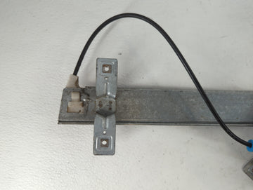 2002-2007 Saturn Vue Driver Left Front Window Regulator