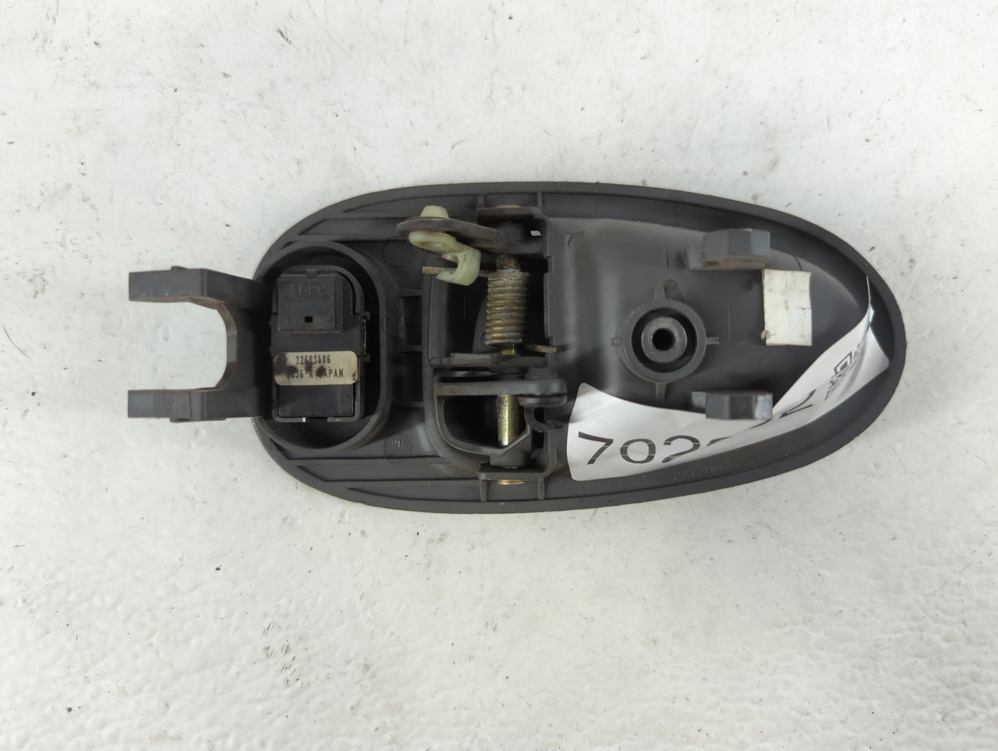 2003 Saturn Vue Drivers Side Inside Front Door Handle Oem 702962 - Oemusedautoparts1.com