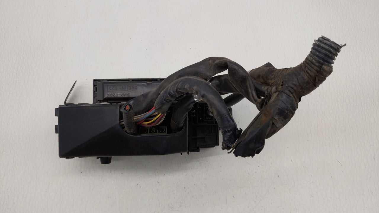 2002-2005 Subaru Legacy Fusebox Fuse Box Panel Relay Module P/N:82231AE07A Fits Fits 2002 2003 2004 2005 OEM Used Auto Parts