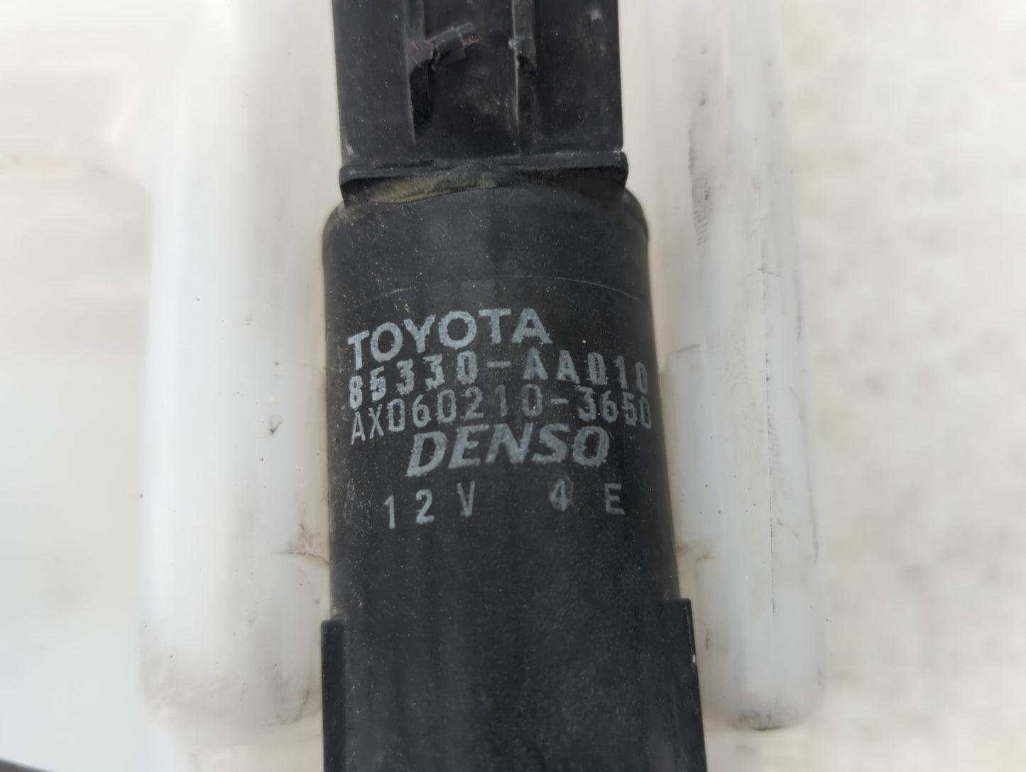 2002-2006 Toyota Camry Windshield Washer Fluid Reservoir Bottle Oem - Oemusedautoparts1.com