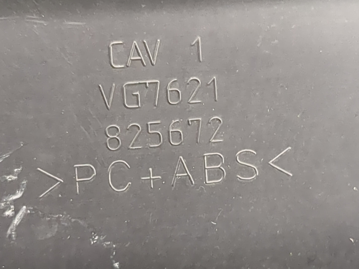2003 Toyota Camry Overhead Roof Console Tan - Oemusedautoparts1.com