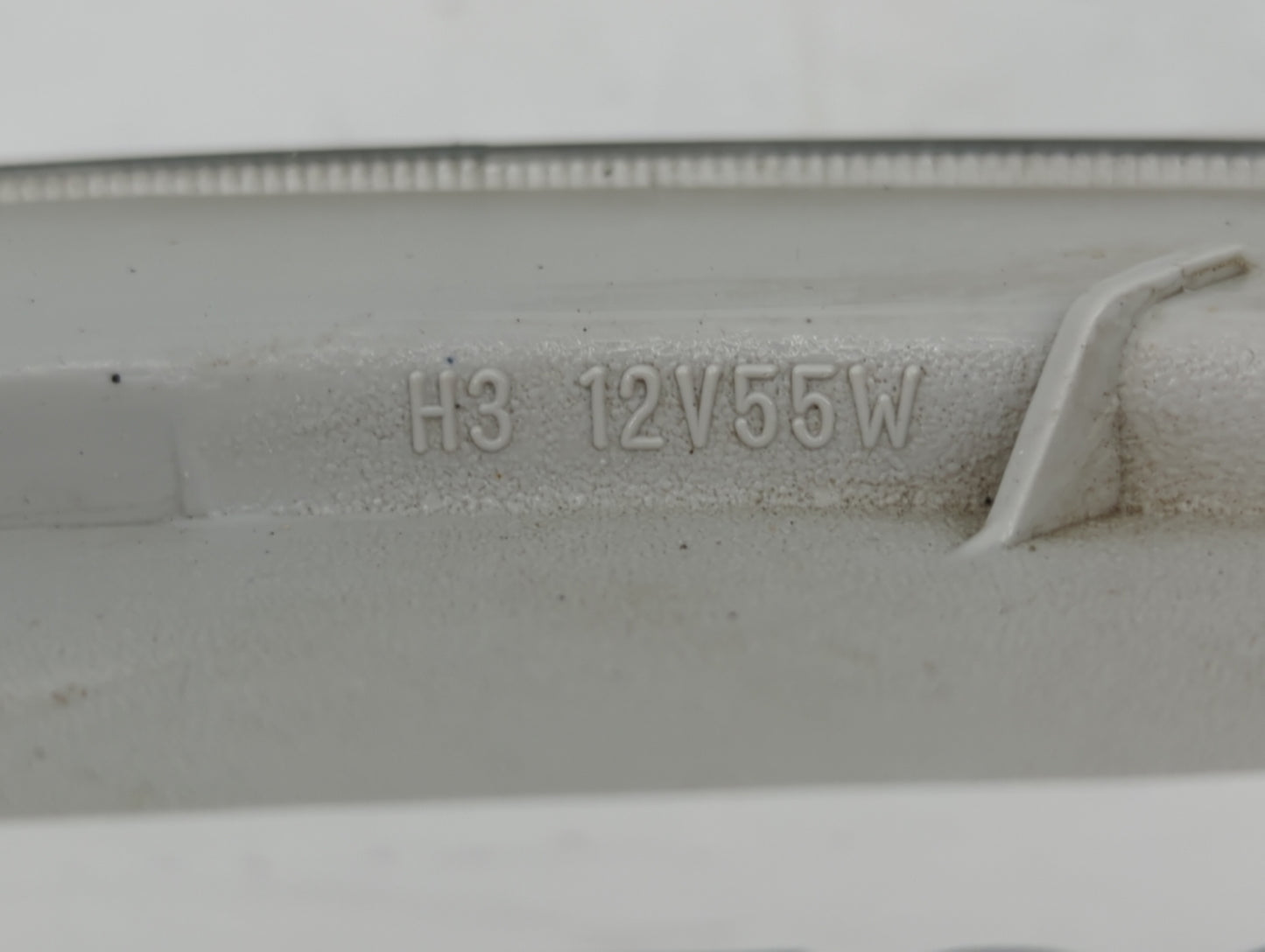 2003-2004 Toyota Corolla Passenger Right Oem Fog Light Lamp - Oemusedautoparts1.com