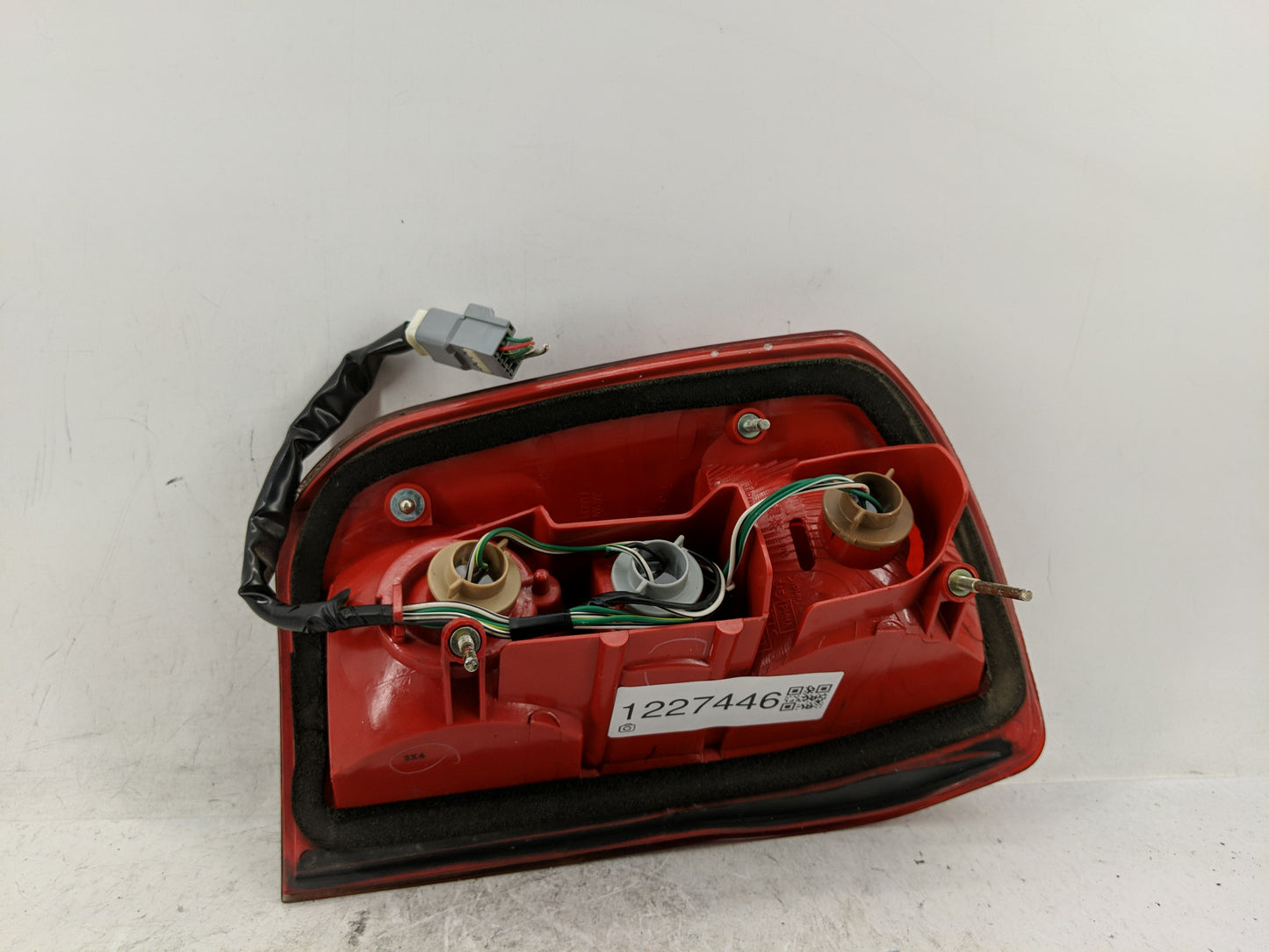 2001-2003 Toyota Rav4 Tail Light Assembly Passenger Right OEM Fits Fits 2001 2002 2003 OEM Used Auto Parts - Oemusedautopart