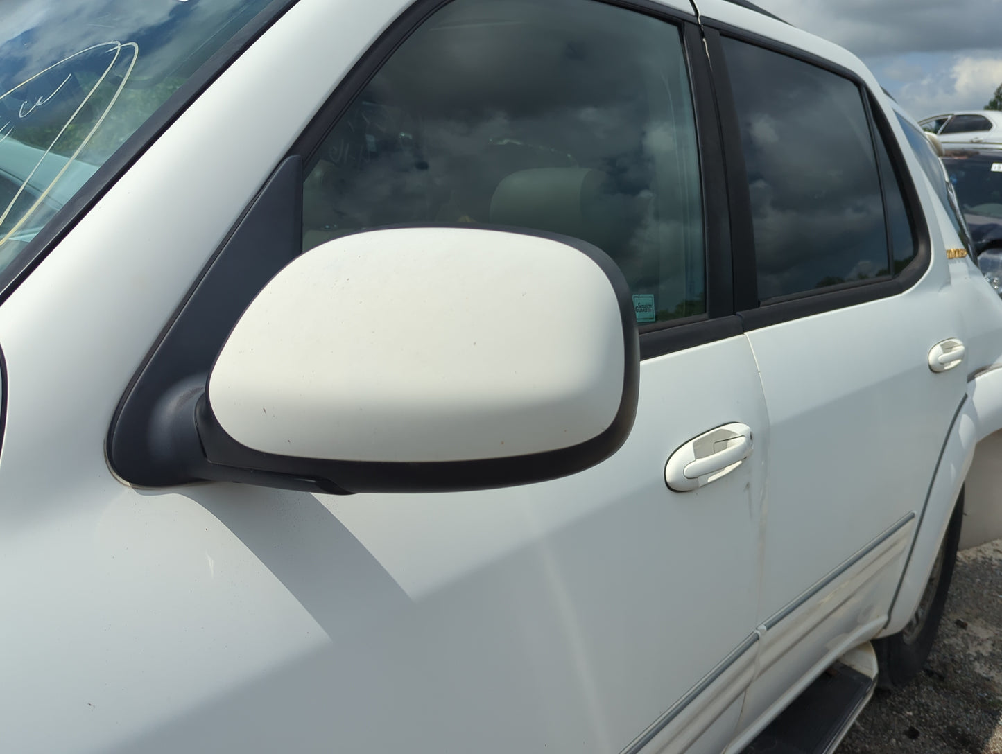 2001-2006 Toyota Sequoia Driver Side View Mirror - Left Door Mirror OEM Used - Oemusedautoparts1.com