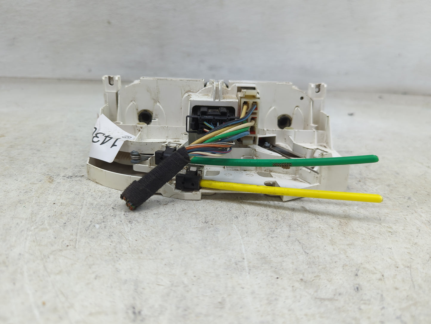 2003 Volkswagen Jetta Climate Control Module Temperature AC/Heater Replacement P/N:1J0820045F Fits OEM Used Auto Parts - Oem