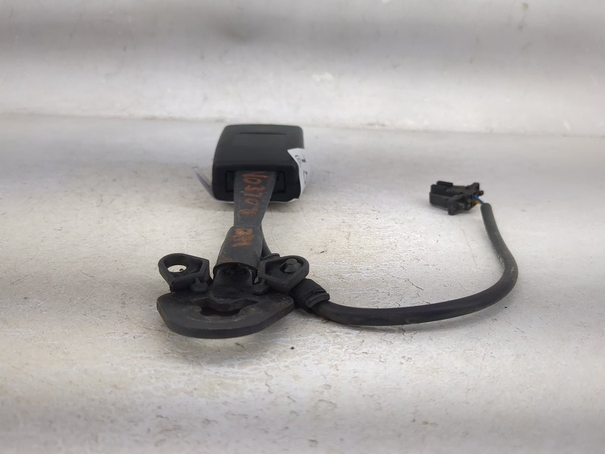 2004 Audi A4 Passenger Front Seatbelt Buckle - Oemusedautoparts1.com