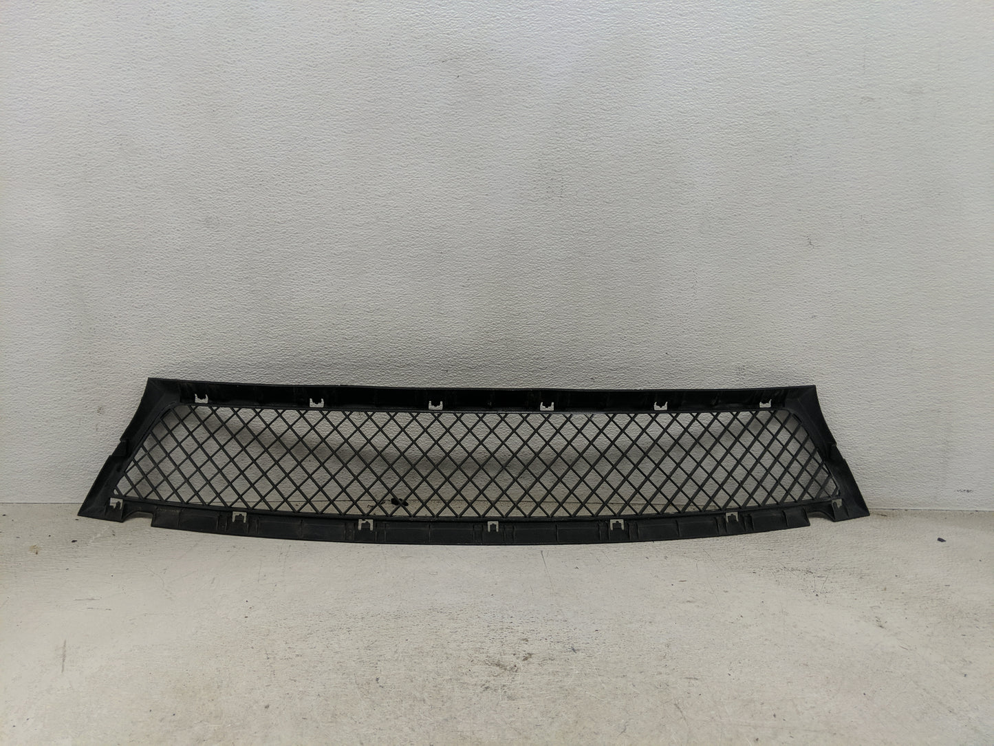 Bmw 325i Front Grille Bumper Not Included 1459419 - Oemusedautoparts1.com
