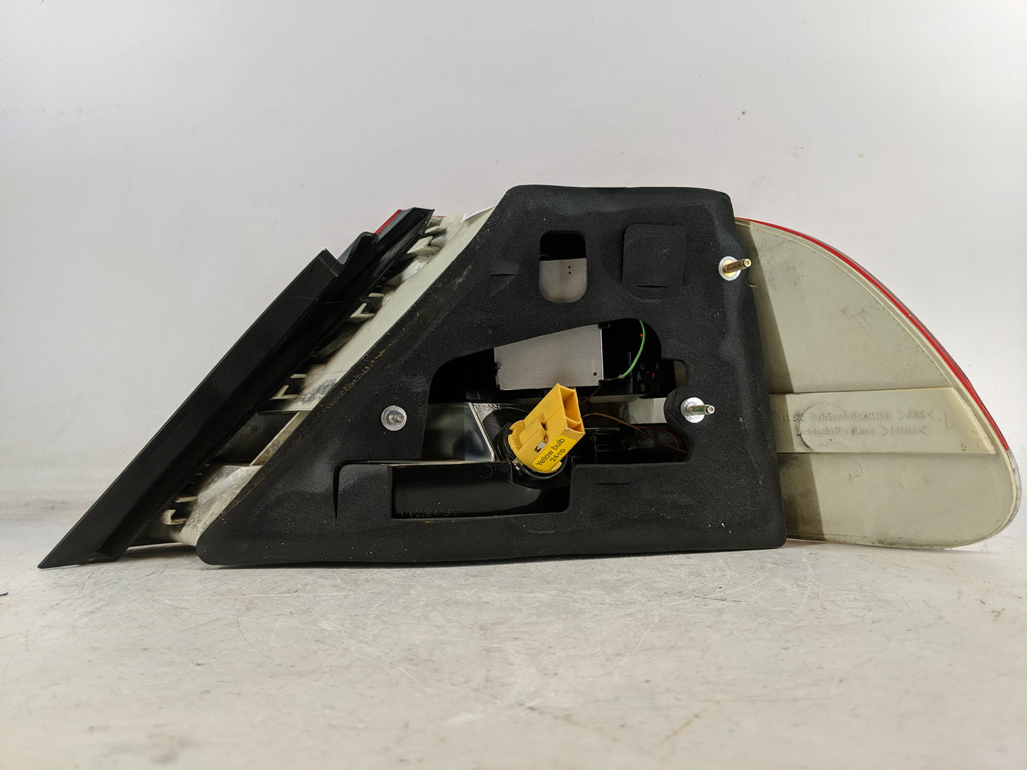 2002-2005 Bmw 745i Tail Light Assembly Driver Left OEM P/N:084133077 Fits Fits 2002 2003 2004 2005 OEM Used Auto Parts - Oem