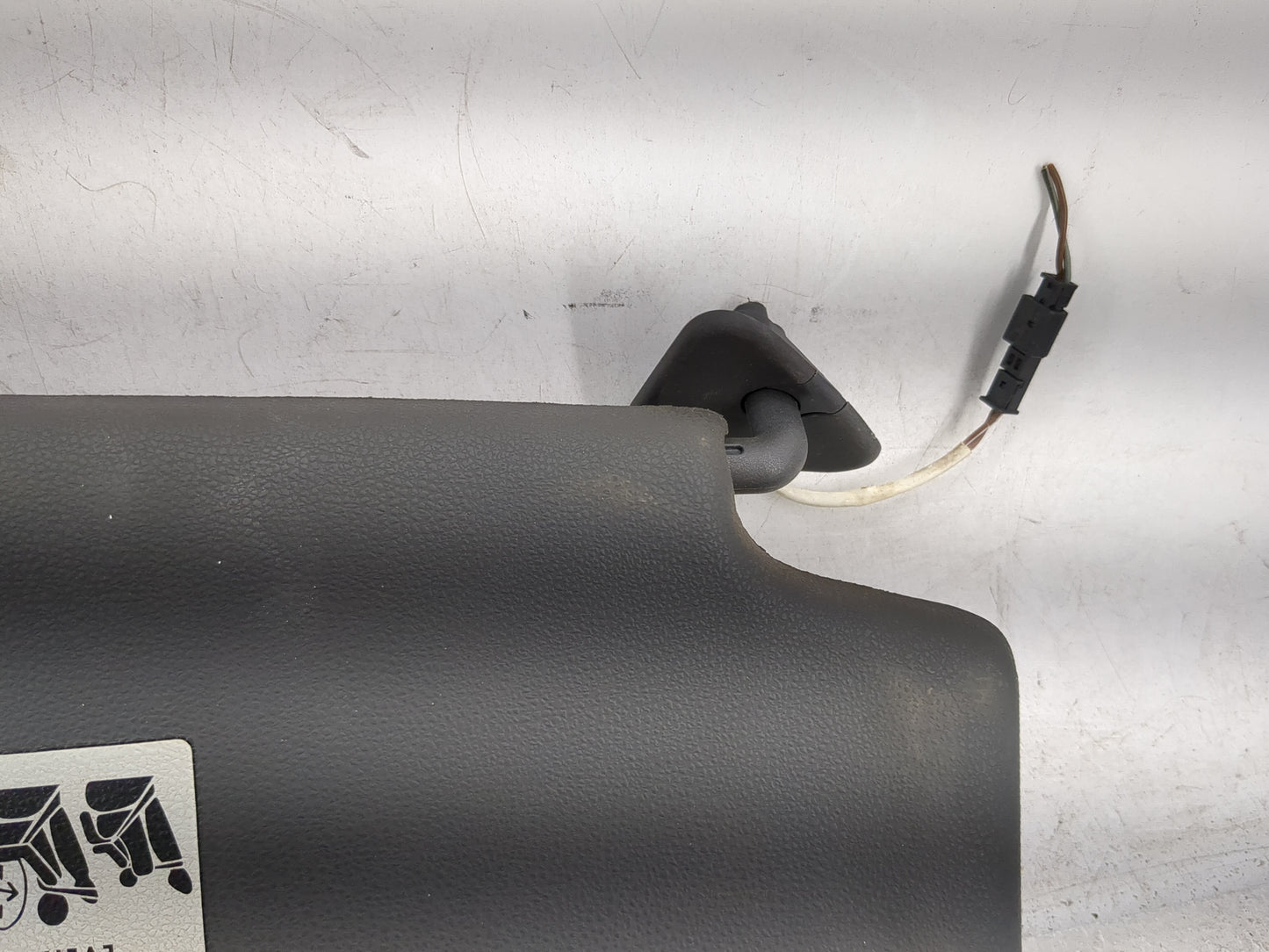 2004-2005 Bmw X3 Sun Visor Shade Replacement Driver Left Mirror Fits Fits 2004 2005 OEM Used Auto Parts - Oemusedautoparts1.