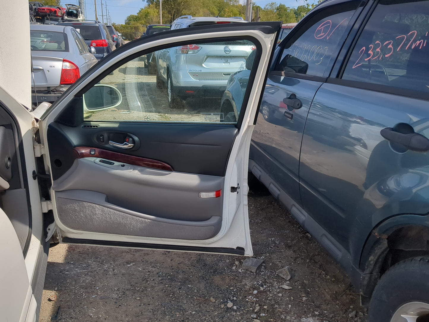 2000-2005 Buick Lesabre Passenger Front Door Oem - Oemusedautoparts1.com