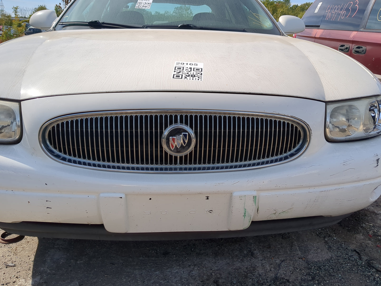 2000-2005 Buick Lesabre Front Grille Bumper Not Included - Oemusedautoparts1.com