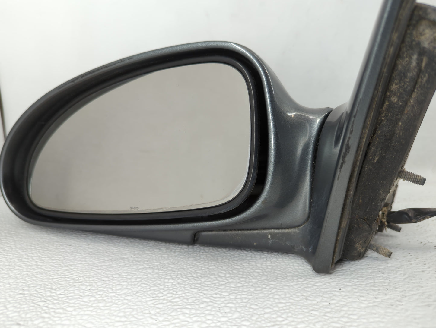2000-2005 Buick Lesabre Driver Side View Mirror - Left Door Mirror OEM Used - Oemusedautoparts1.com