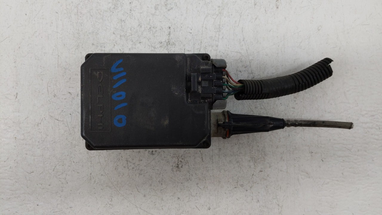 2004 Cadillac Deville Chassis Control Module Ccm Bcm Body Control - Oemusedautoparts1.com