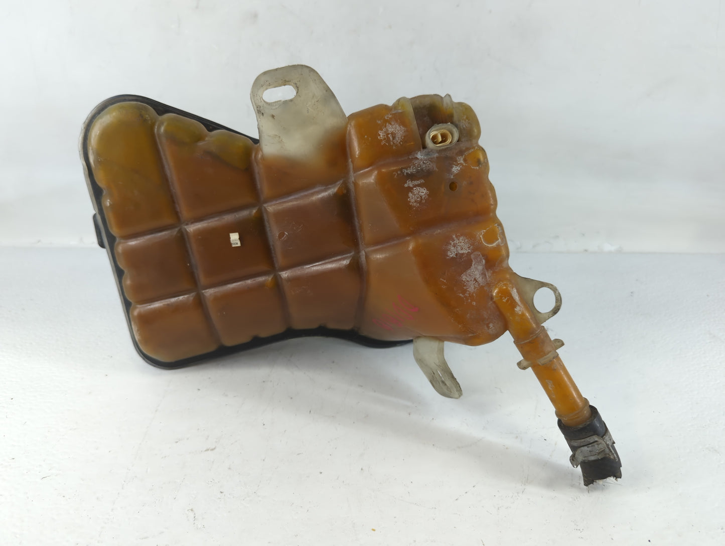 2000 Cadillac Deville Radiator Coolant Overflow Expansion Tank Bottle - Oemusedautoparts1.com