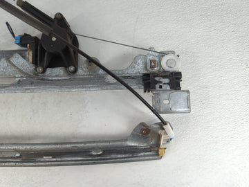 2002-2006 Cadillac Escalade Used Window Regulator Passenger Front