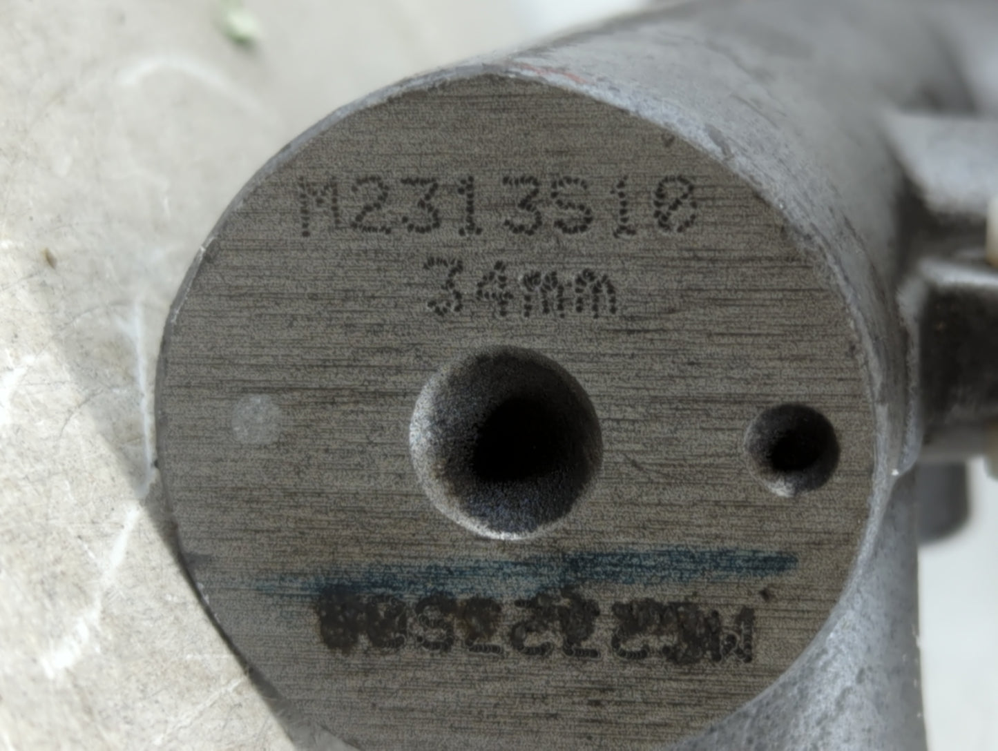 2003-2006 Cadillac Escalade Esv Brake Master Cylinder - Oemusedautoparts1.com