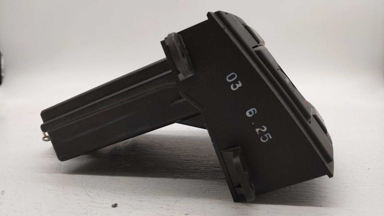 2004 Cadillac Srx Climate Control Module Temperature AC/Heater Replacement P/N:25774224 25765160 Fits OEM Used Auto Parts -