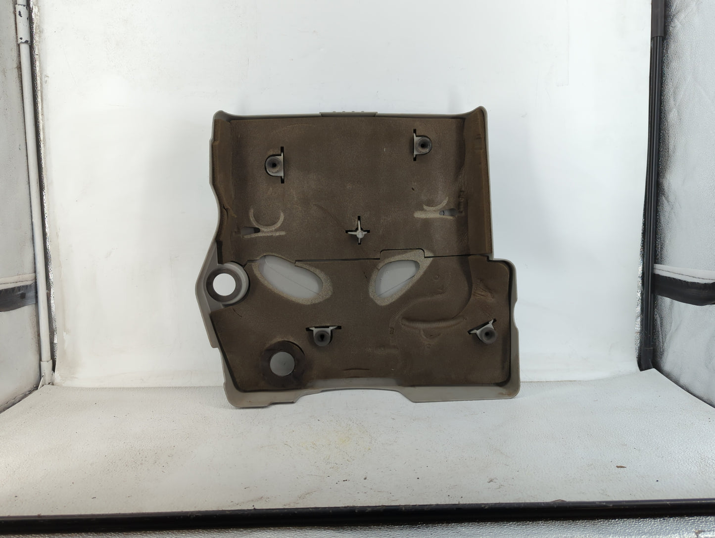 2004 Cadillac Srx Engine Cover - Oemusedautoparts1.com