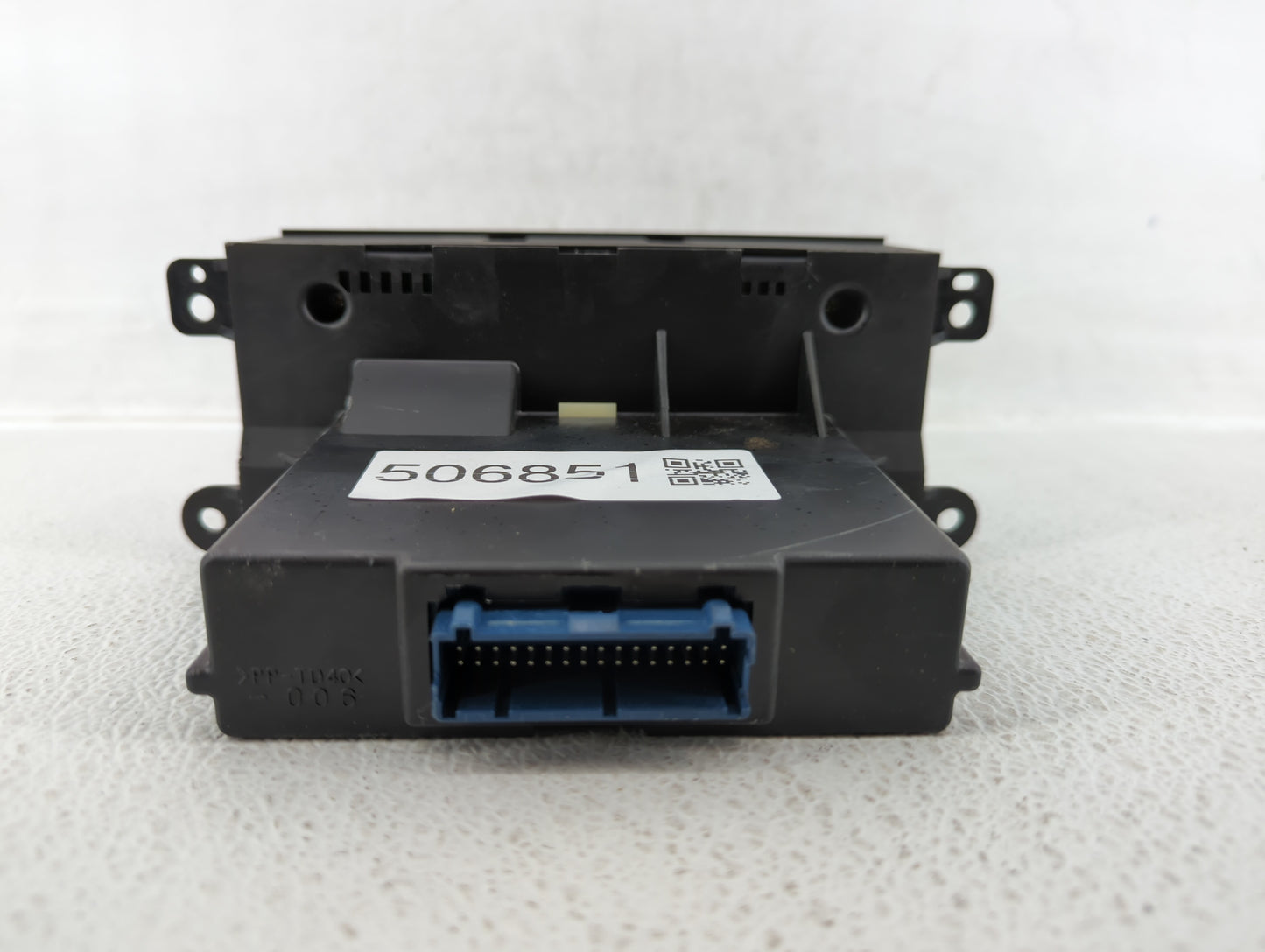 2004 Cadillac Srx Climate Control Module Temperature AC/Heater Replacement P/N:25765159 25774223 Fits OEM Used Auto Parts -