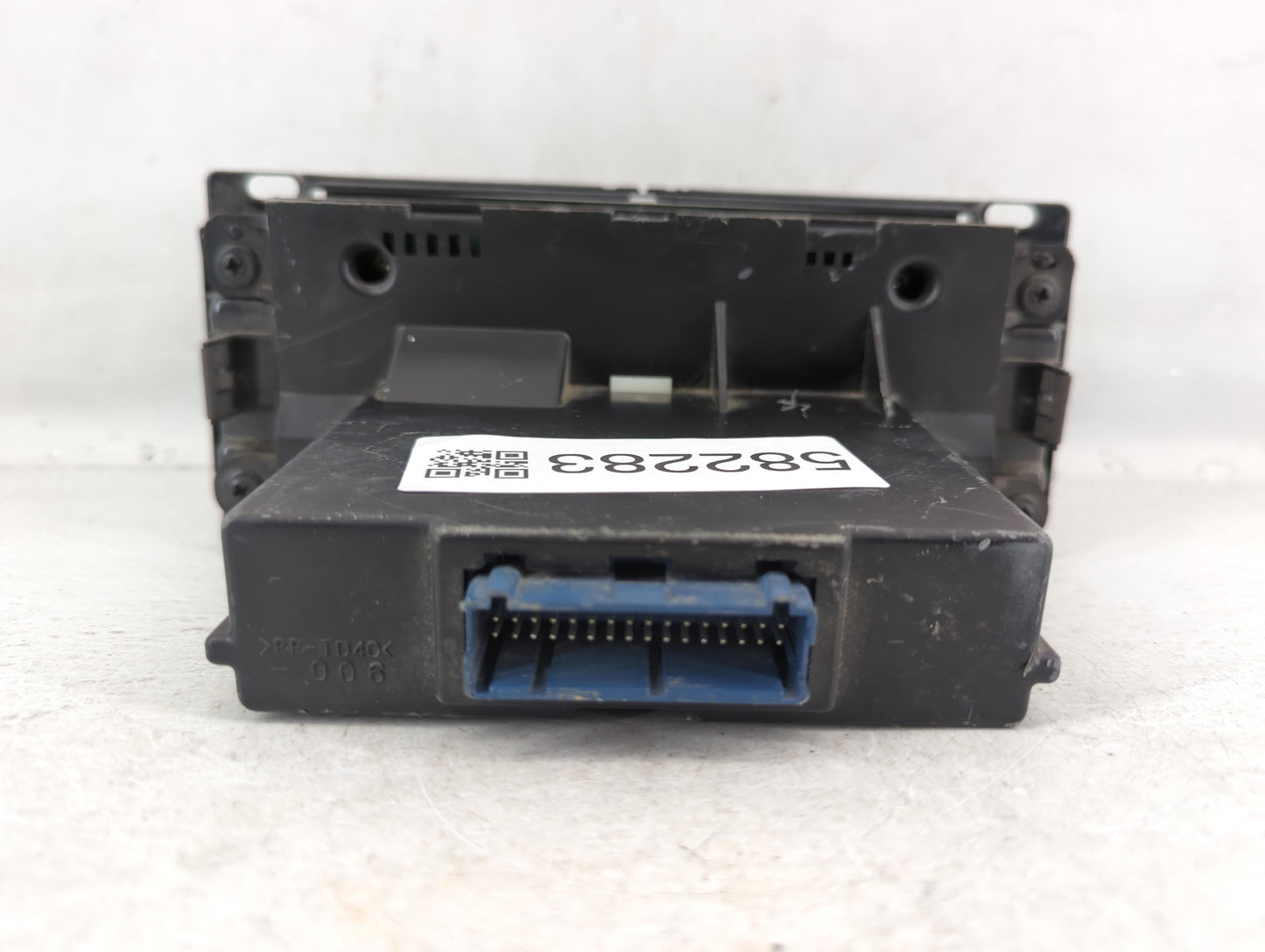 Cadillac Srx Am Fm Cd Player Radio Receiver - Oemusedautoparts1.com