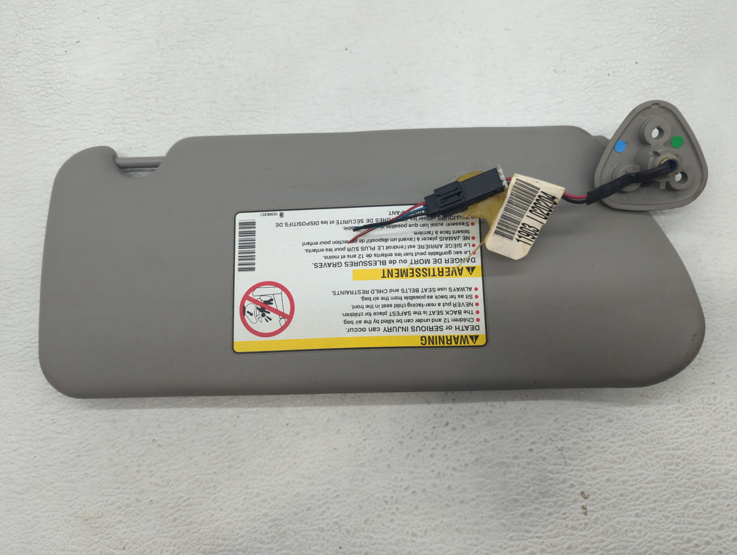 2004-2009 Cadillac Srx Sun Visor Shade Replacement Passenger Right Mirror Fits Fits 2004 2005 2006 2007 2008 2009 OEM Used A
