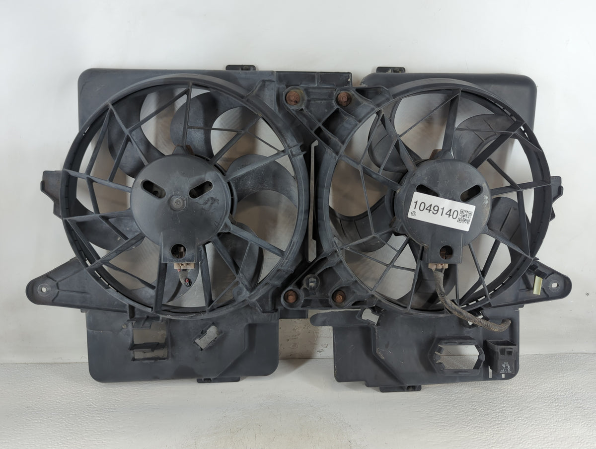 2004 Chevrolet Avalanche Electric Radiator Cooling Fan Motor Assembly P/N:4548548 Fits OEM Used Auto Parts - Oemusedautopart
