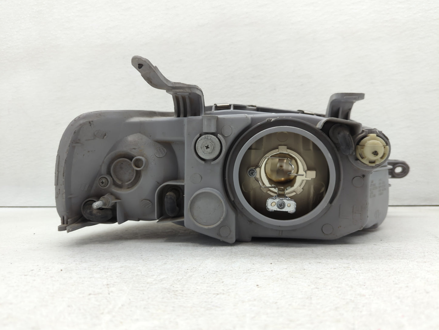 2004-2006 Chevrolet Aveo Driver Left Oem Head Light Headlight Lamp - Oemusedautoparts1.com