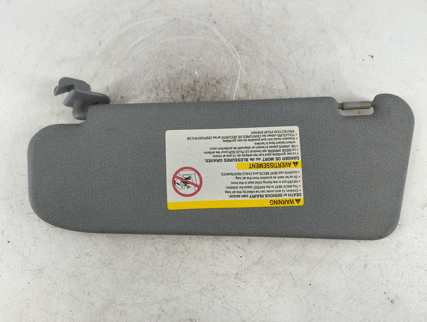 2004-2005 Chevrolet Aveo Sun Visor Shade Replacement Passenger Right Mirror Fits Fits 2004 2005 OEM Used Auto Parts - Oemuse