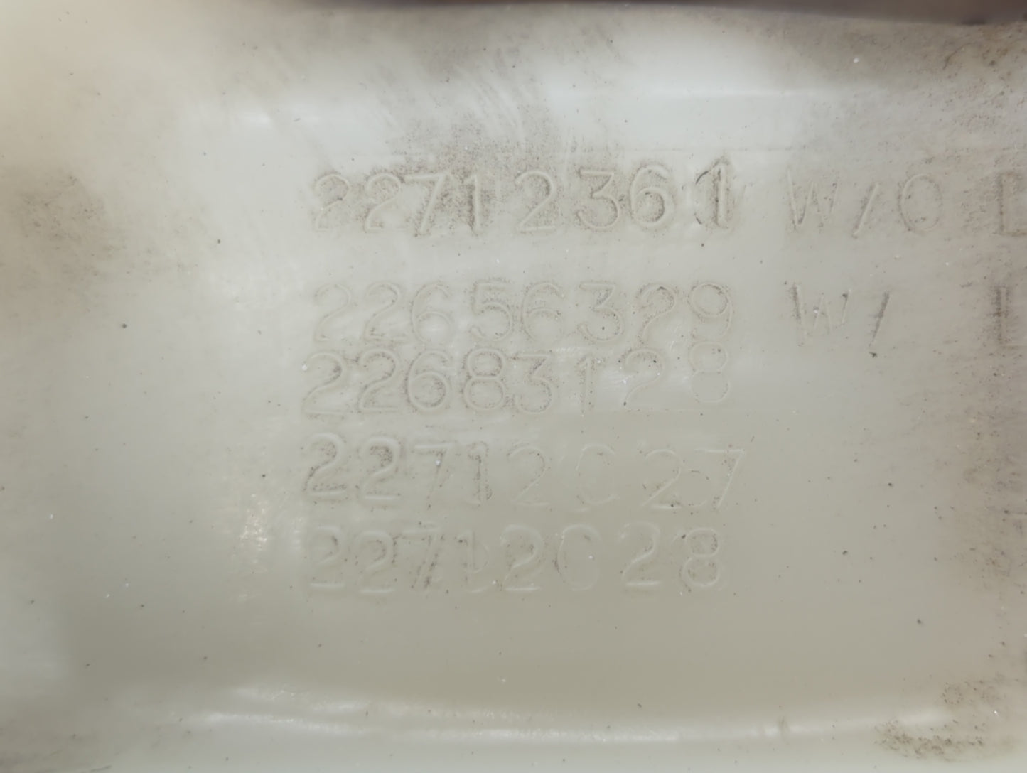 2000 Chevrolet Cavalier Windshield Washer Fluid Reservoir Bottle Oem - Oemusedautoparts1.com