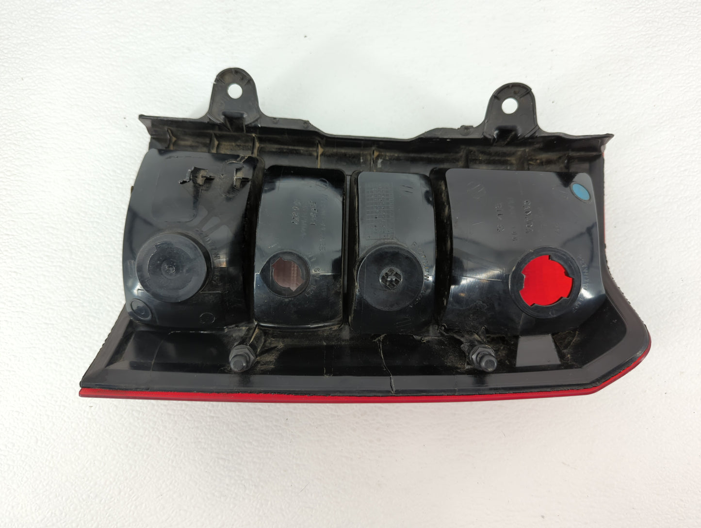 2004-2005 Chevrolet Impala Tail Light Assembly Passenger Right OEM P/N:05160365AE 16525253 A Fits Fits 2004 2005 OEM Used Au