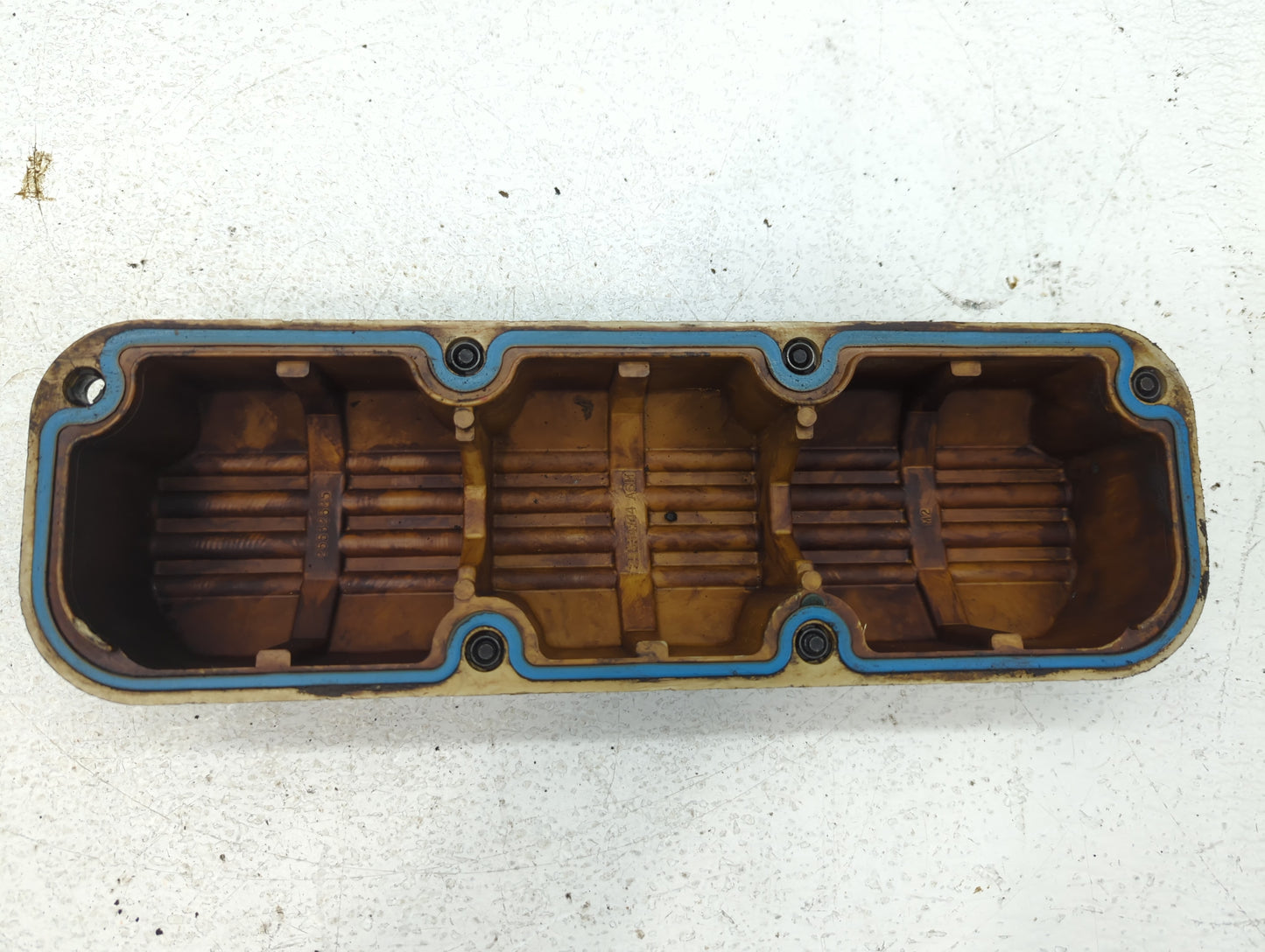 2004 Chevrolet Impala VALVE cover - Oemusedautoparts1.com