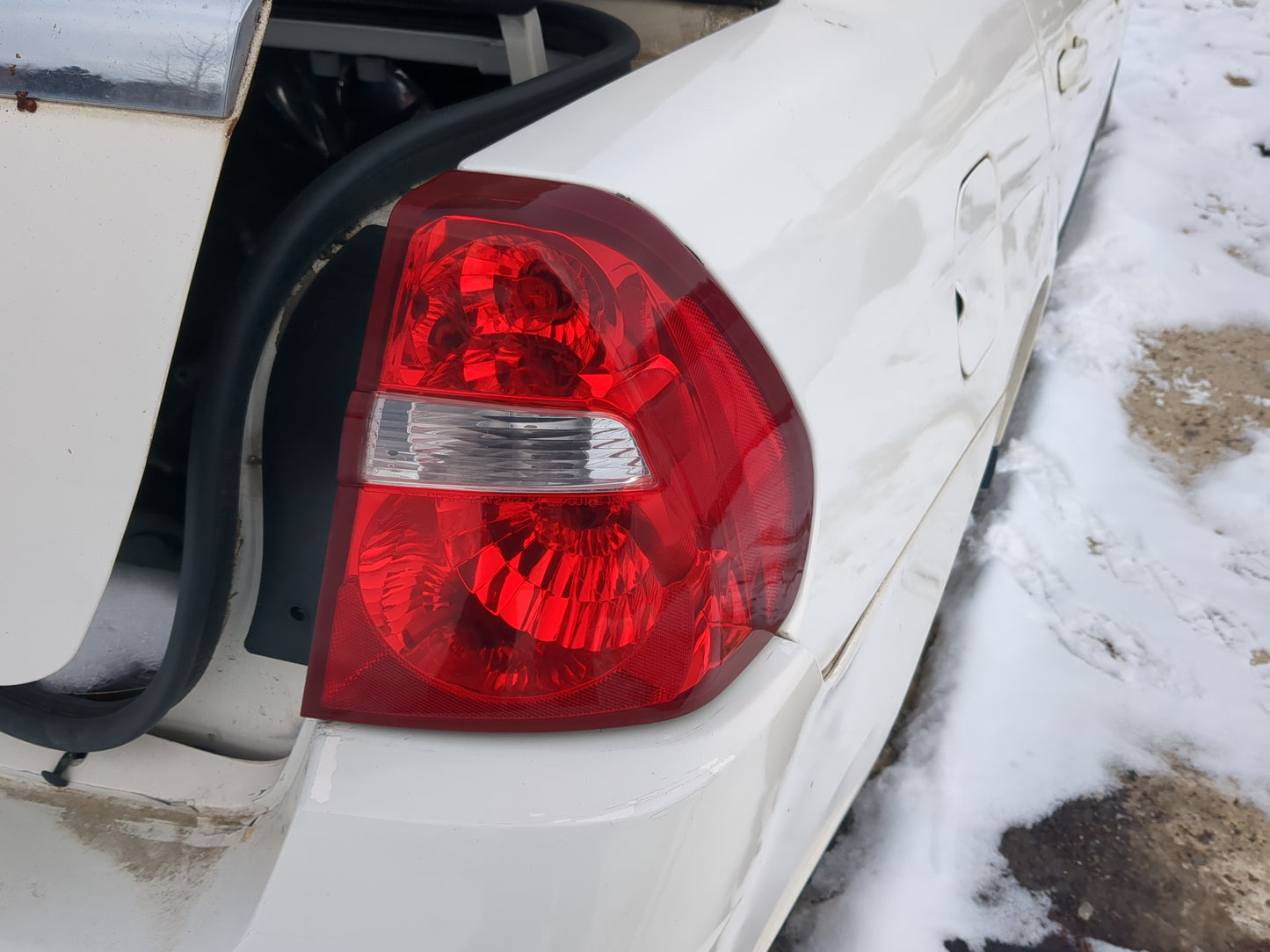 2004-2008 Chevrolet Malibu Tail Light Assembly Passenger Right OEM Fits Fits 2004 2005 2006 2007 2008 OEM Used Auto Parts -