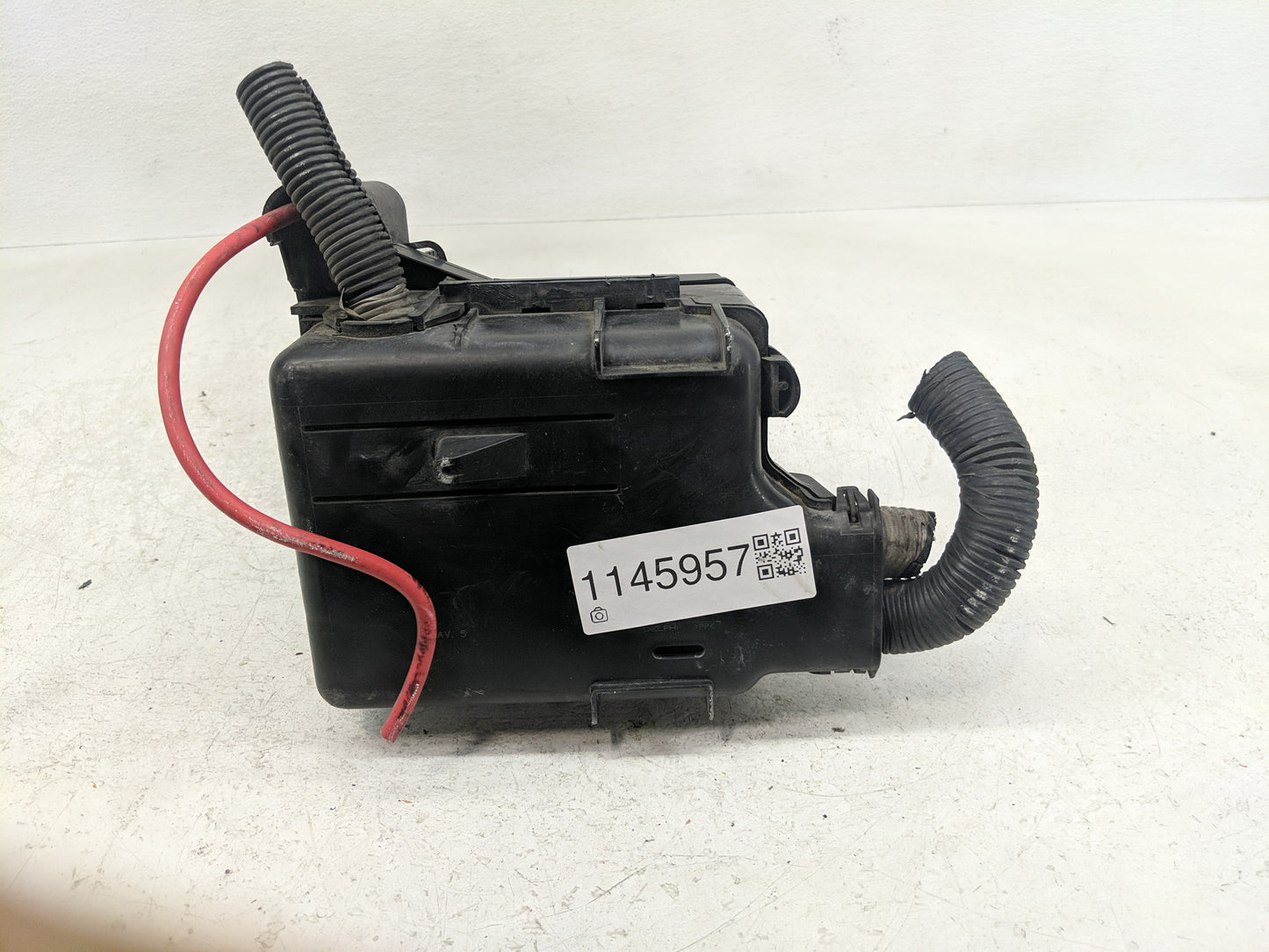 2004 Chevrolet Malibu Limited Fusebox Fuse Box Panel Relay Module P/N:15401191 Fits Fits 2000 2001 2002 2003 2005 OEM Used A