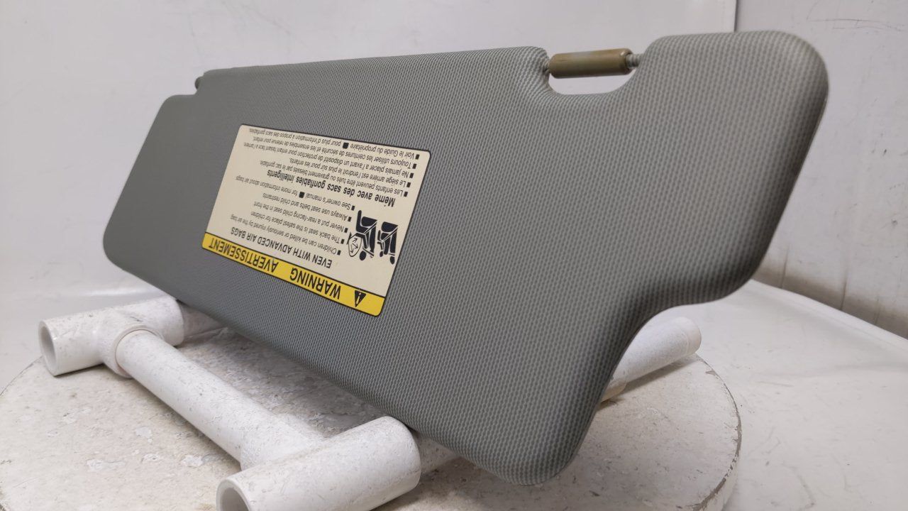 2004 Chevrolet Optra Sun Visor Shade Replacement Passenger Right Mirror Fits OEM Used Auto Parts - Oemusedautoparts1.com