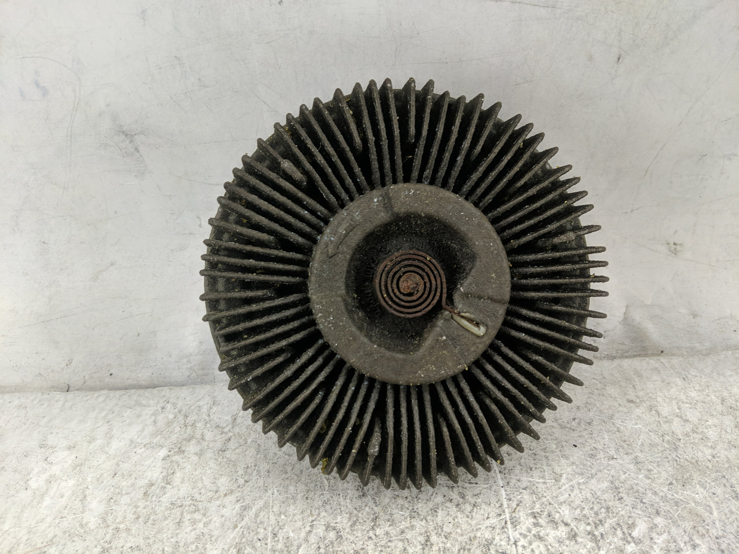 2004 Chevrolet Silverado 2500 Radiator Cooling Fan Clutch - Oemusedautoparts1.com