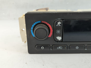 2003-2004 Chevrolet Suburban 1500 Climate Control Module Temperature AC/Heater Replacement P/N:15107730 Fits Fits 2003 2004 OEM Used Auto Parts