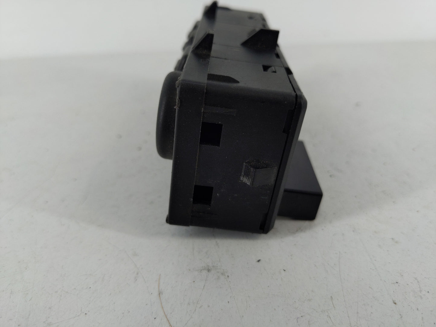 2003-2007 Chevrolet Tahoe 4.8L Transfer Case Switch Oem - Oemusedautoparts1.com