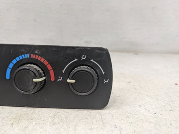 2003-2006 Chevrolet Tahoe Climate Control Module Temperature AC/Heater Replacement P/N:15112018 Fits Fits 2003 2004 2005 2006 OEM Used Auto Parts